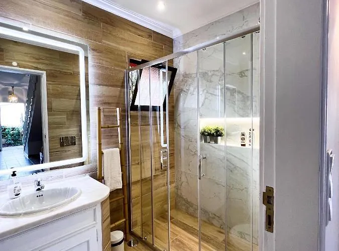 Sunshine With Heated Pool *