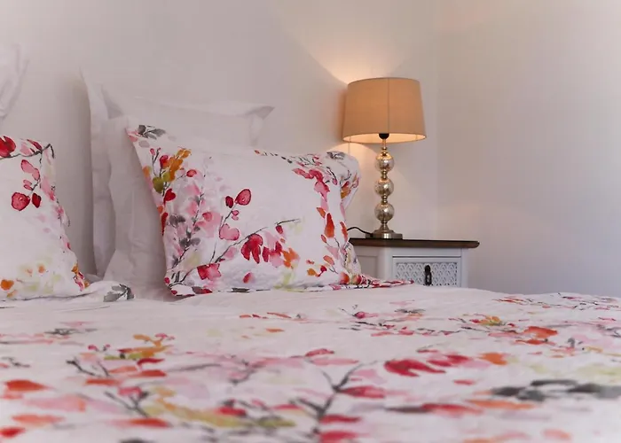 Вилла Sunshine With Heated Pool