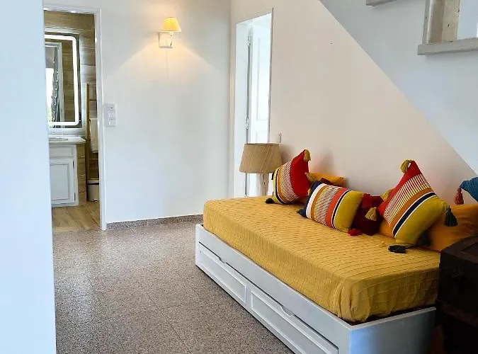 Sunshine With Heated Pool