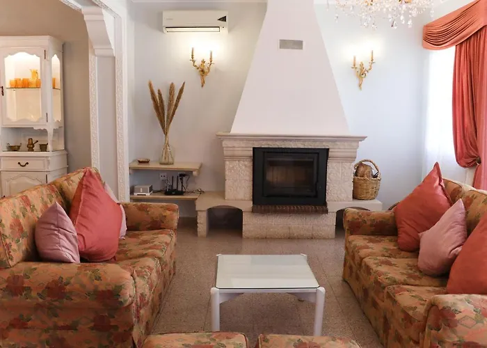 Sunshine With Heated Pool *